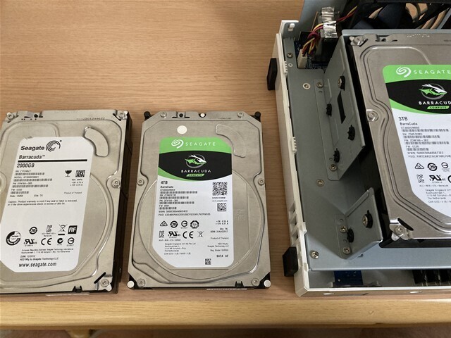 Synology シノロジー DS218jのHDDを交換しました: パソコン人柱報告